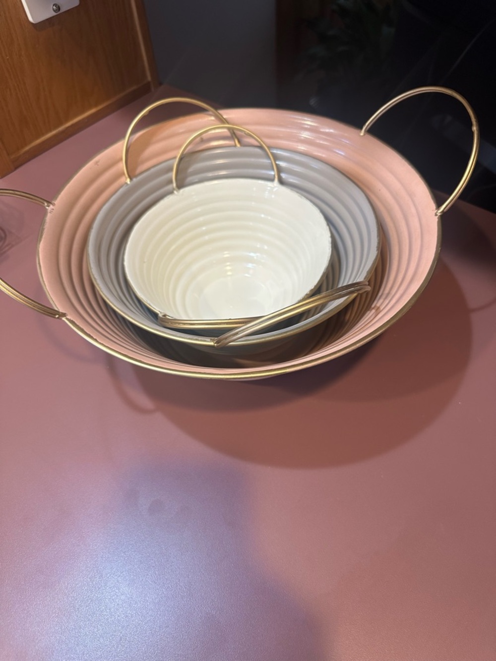Three-Piece Nesting Metal Serving Bowls with Gold Handles - Pink, Gray, White